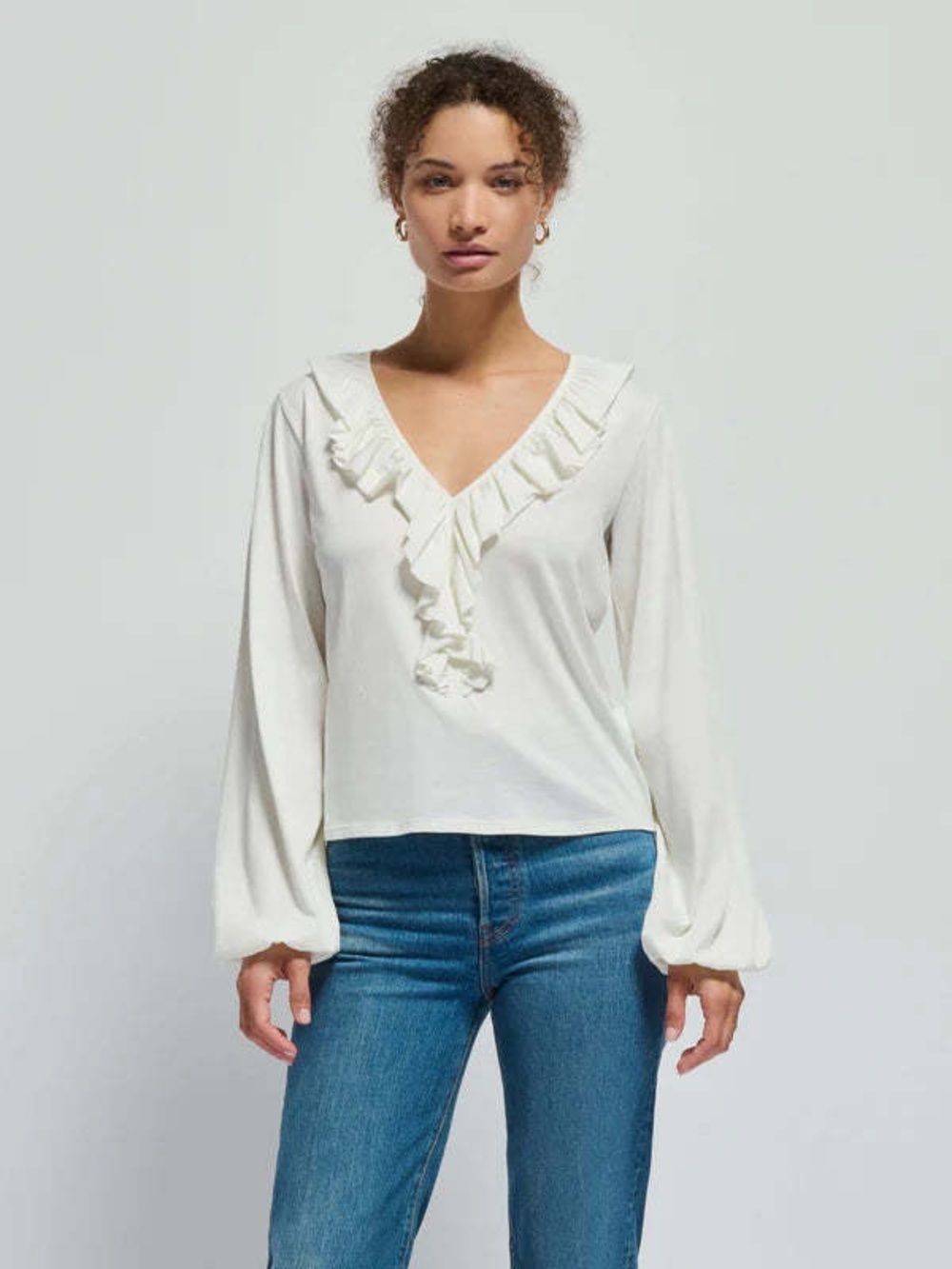 NATION LTD Giorgio Ruffled V-Neckline Long Sleeve Porcelain Off White Top Sz S
